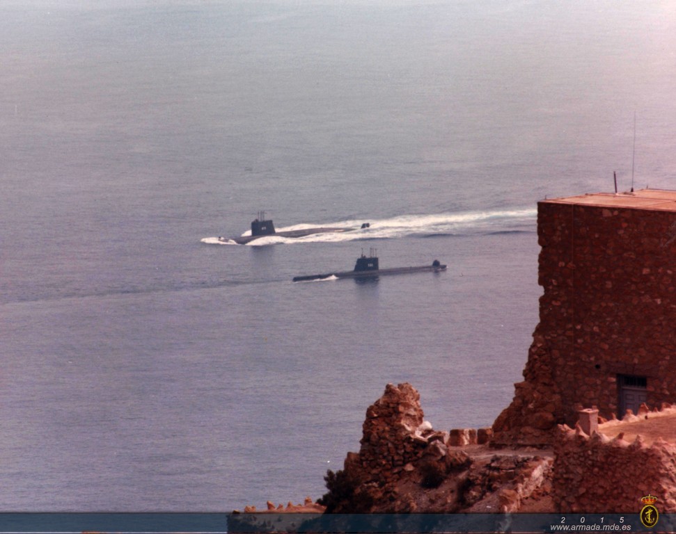 1985. El "Delfín" y el "Galerna" se cruzan a la altura de Cabo Tiñoso